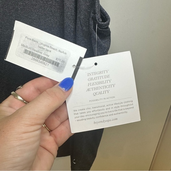 Beyond Yoga Y Tank Top. Size: Medium. Color: Heather Gray. NWT. - Picture 4 of 8